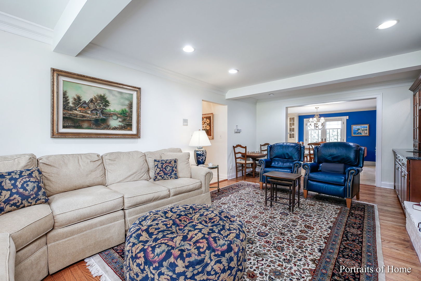 45 Cambridge Drive Oak Brook, IL 60523 - Photo 14 of 41 a living room with furniture and a rug