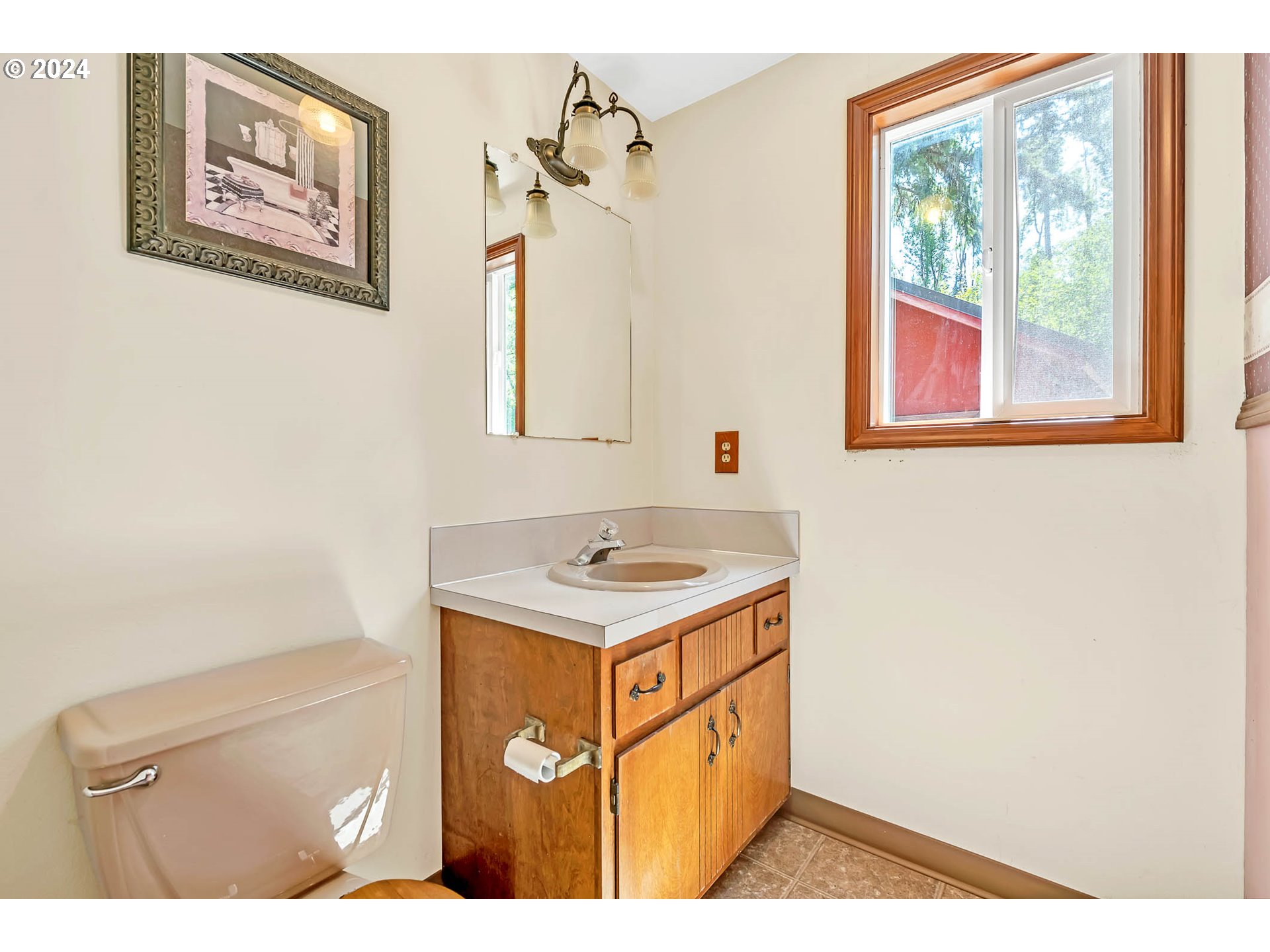 28750 Fox Hollow Road Eugene, OR 97405 - Photo 11 of 43 Gallery Image 11