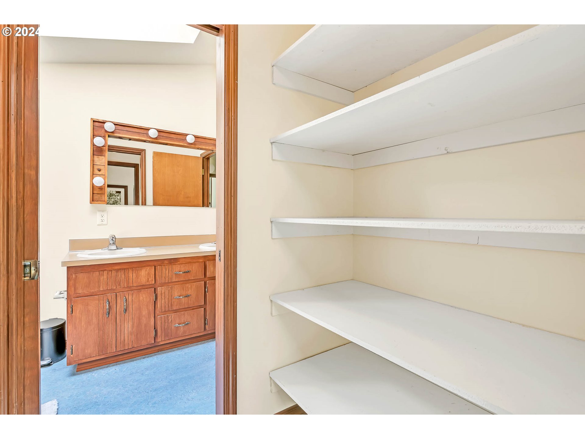 28750 Fox Hollow Road Eugene, OR 97405 - Photo 16 of 43 Gallery Image 16