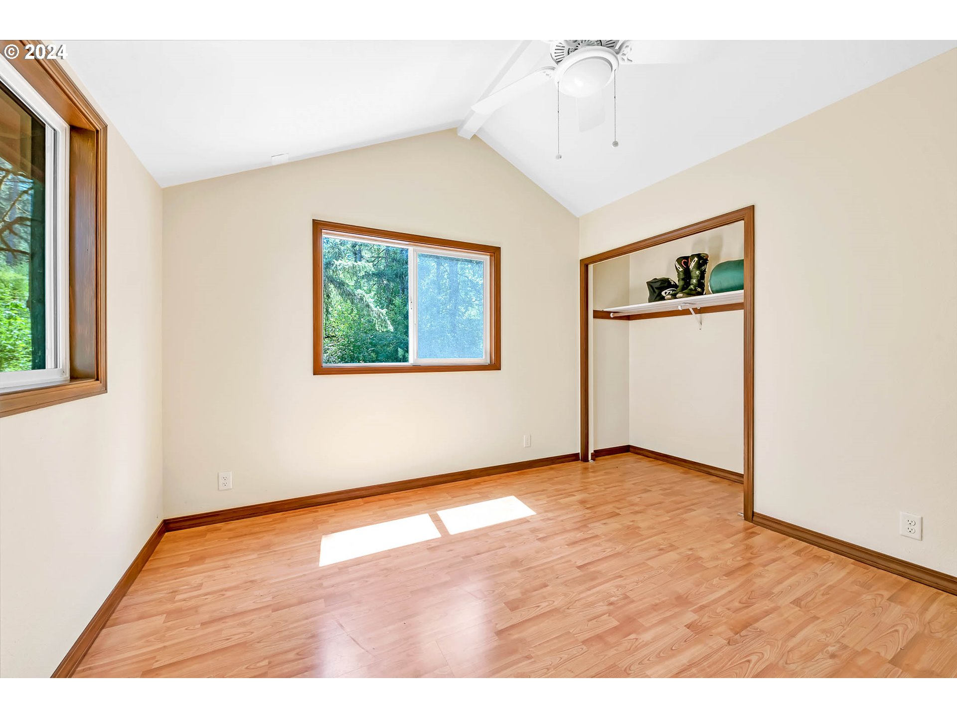 28750 Fox Hollow Road Eugene, OR 97405 - Photo 22 of 43 Gallery Image 22