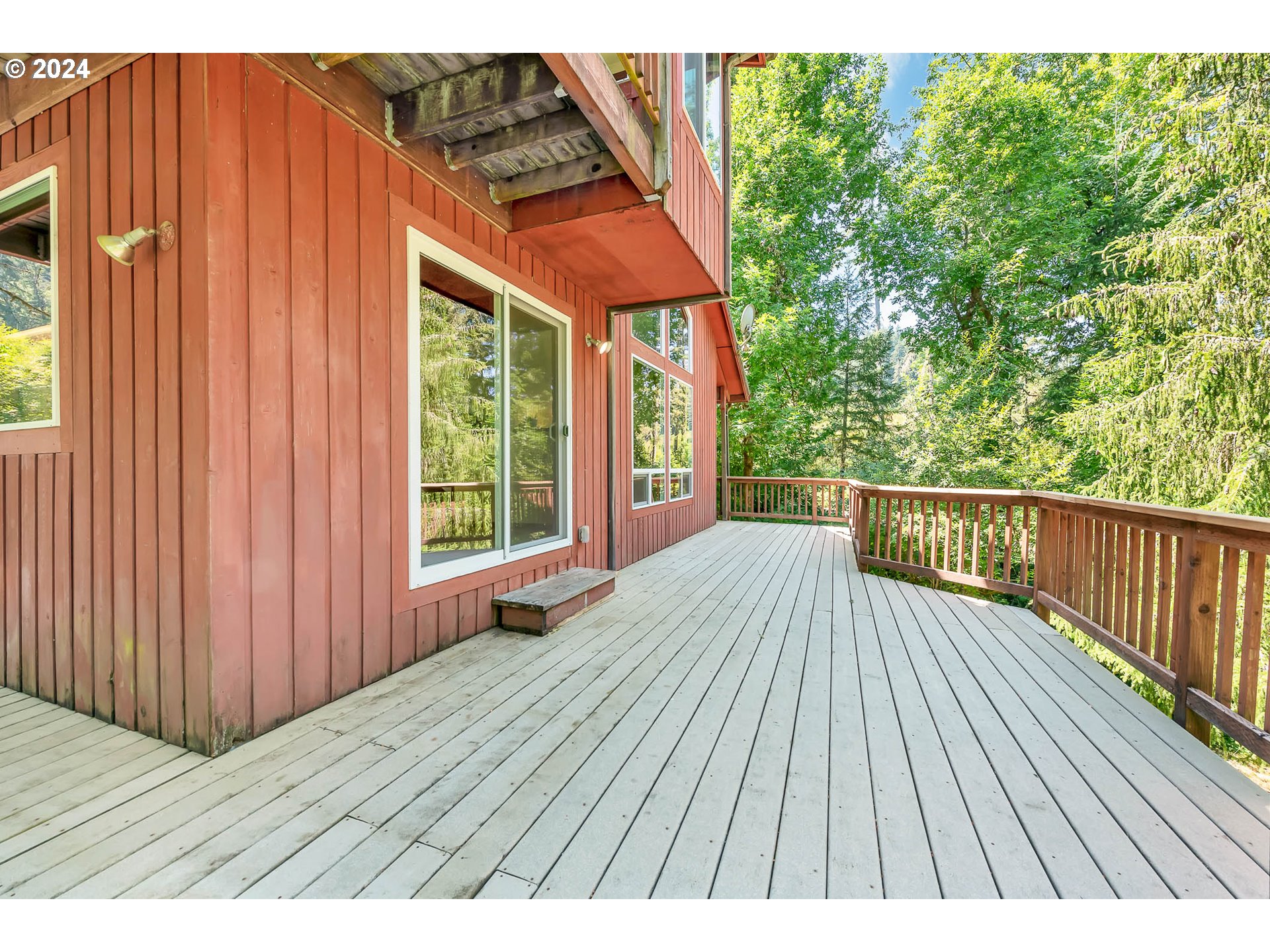 28750 Fox Hollow Road Eugene, OR 97405 - Photo 24 of 43 Gallery Image 24
