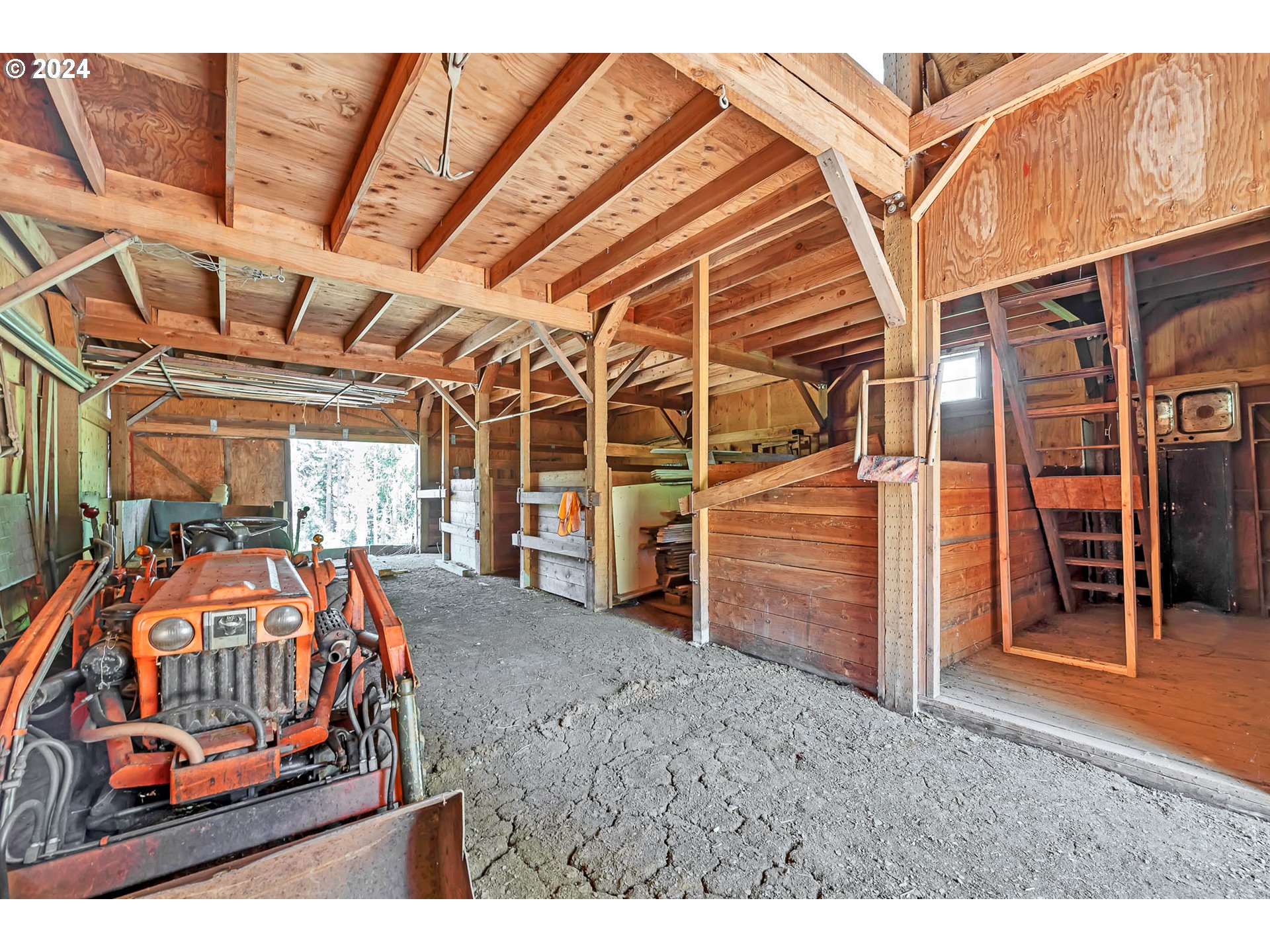 28750 Fox Hollow Road Eugene, OR 97405 - Photo 35 of 43 Gallery Image 35