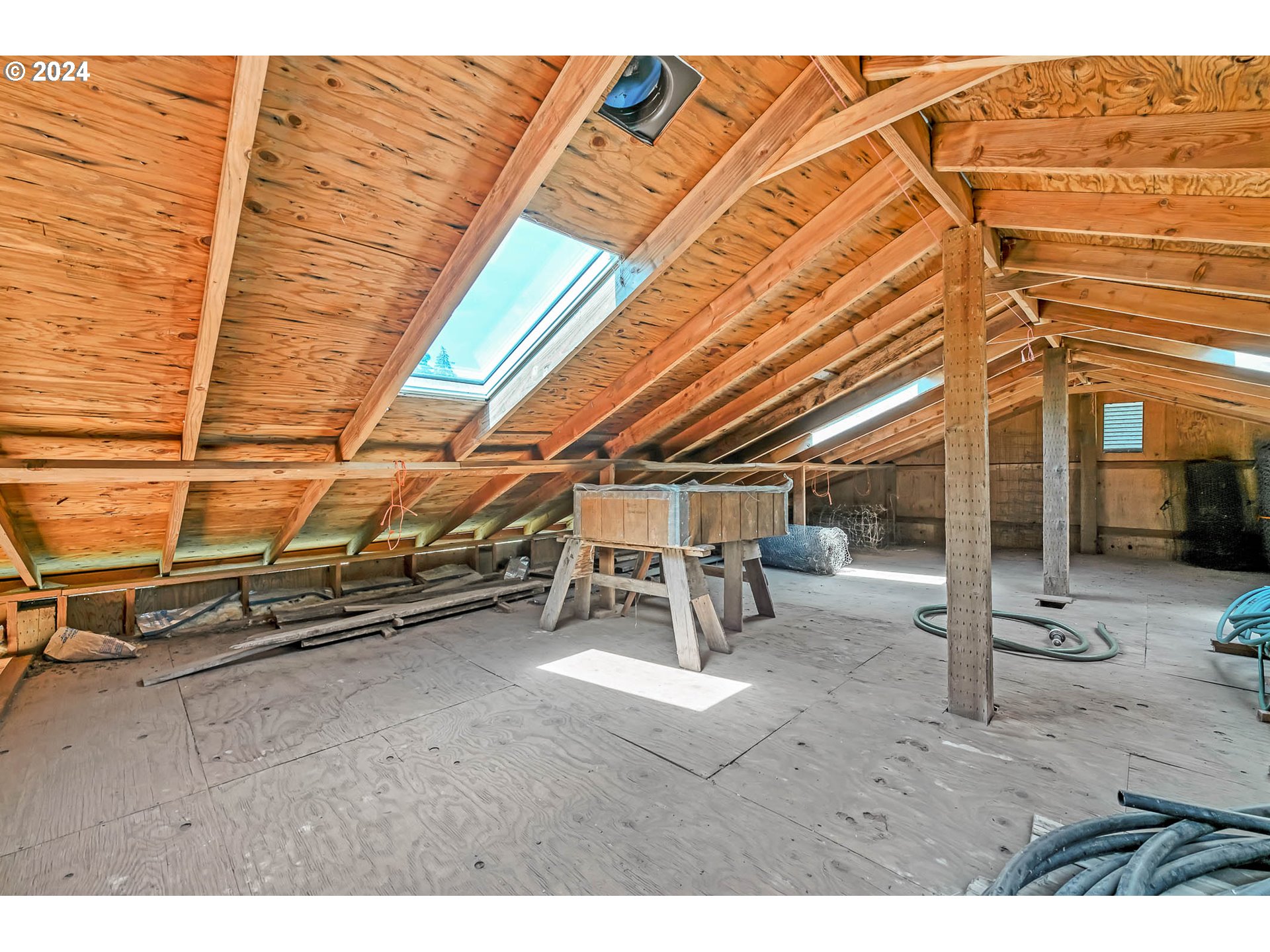 28750 Fox Hollow Road Eugene, OR 97405 - Photo 36 of 43 Gallery Image 36