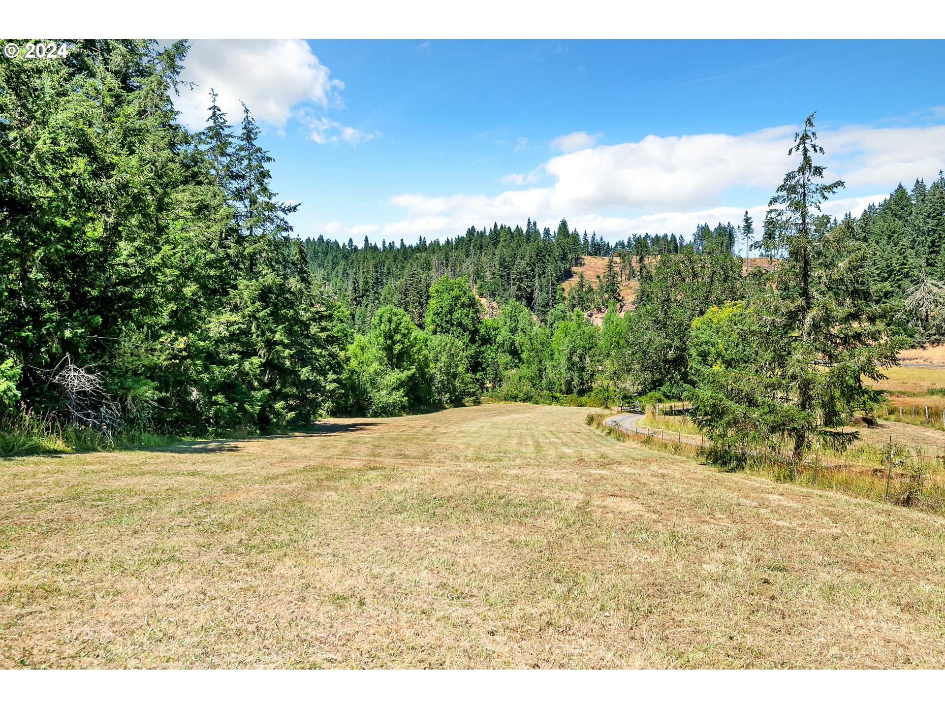 28750 Fox Hollow Road Eugene, OR 97405 - Photo 38 of 43 Gallery Image 38