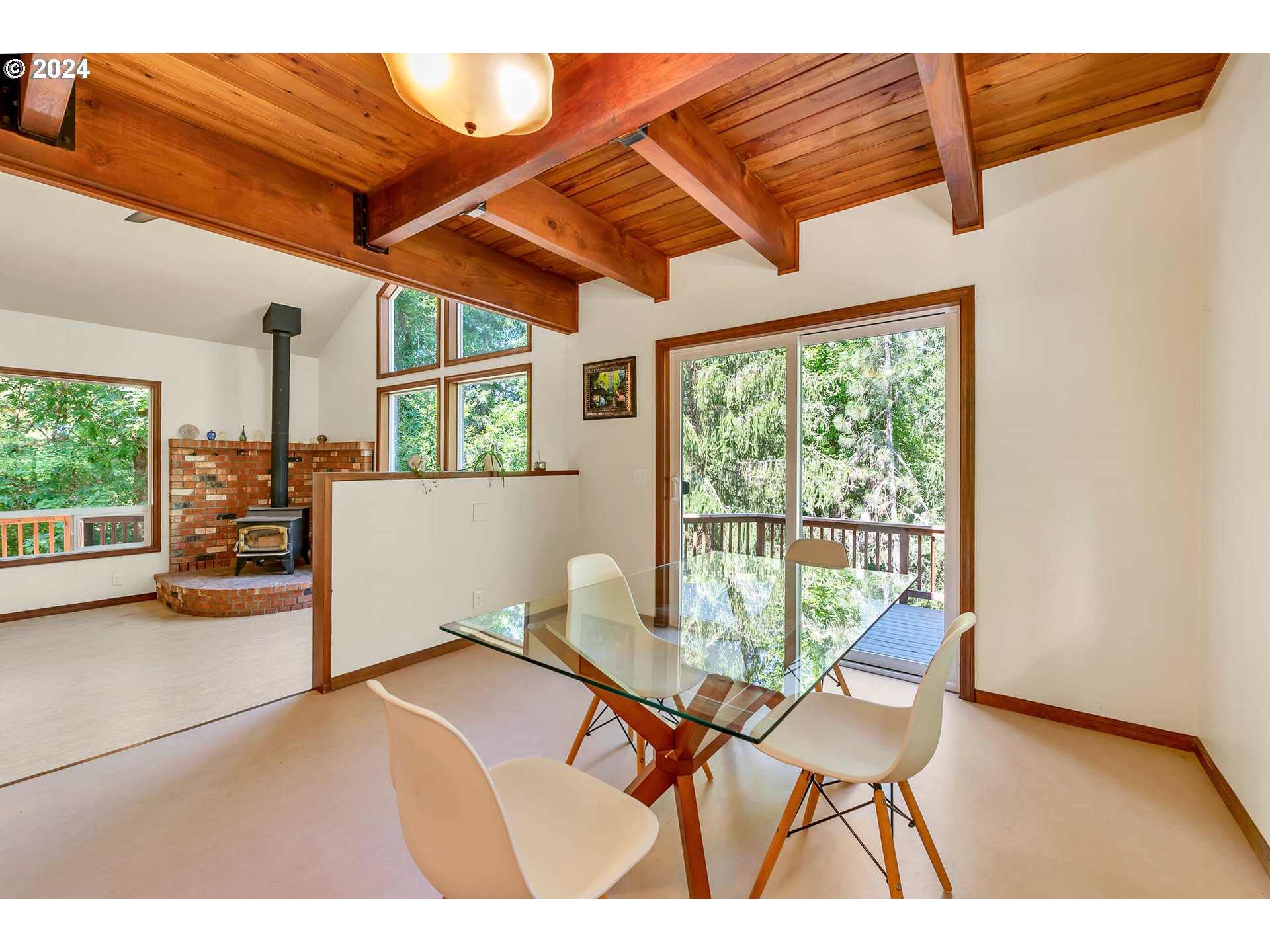 28750 Fox Hollow Road Eugene, OR 97405 - Photo 5 of 43 Gallery Image 5