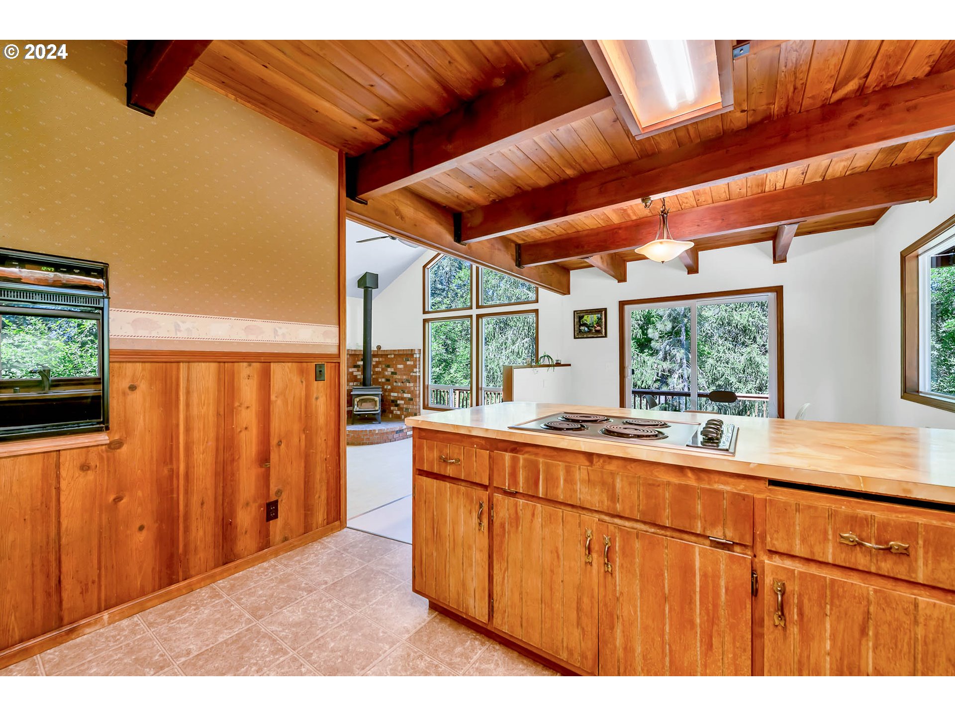 28750 Fox Hollow Road Eugene, OR 97405 - Photo 8 of 43 Gallery Image 8