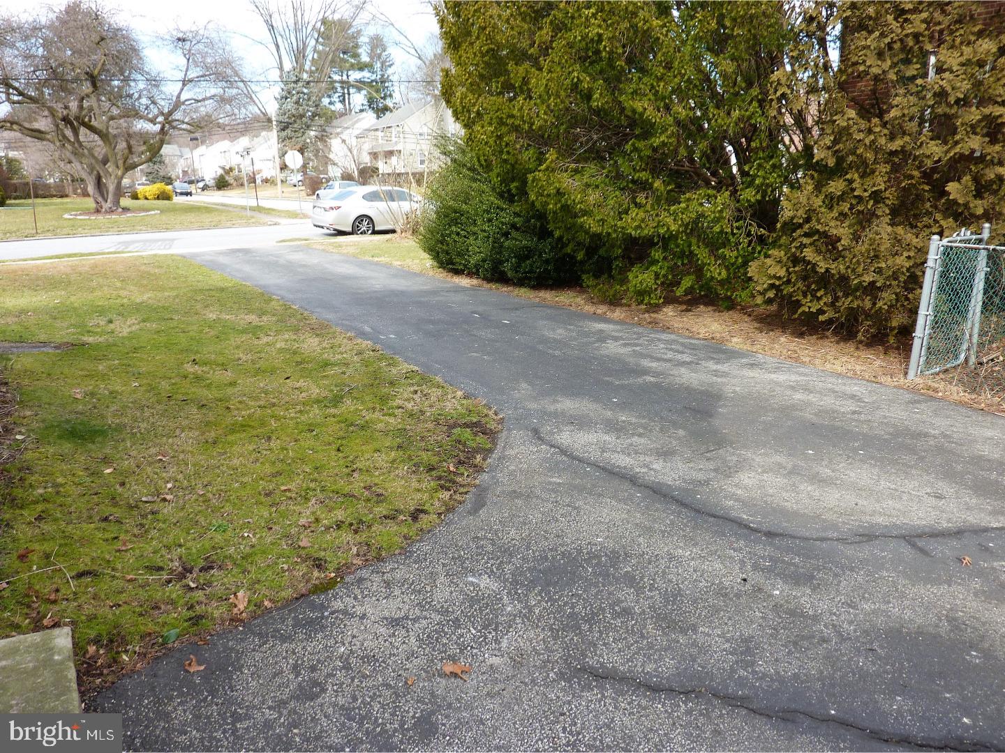 349 South Rolling Road Springfield, PA 19064 - Photo 20 of 20 Driveway