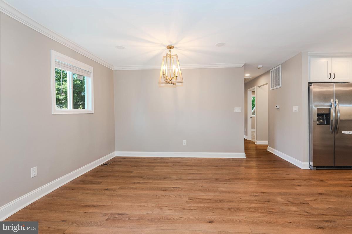 7730 Middlegate Court Pasadena, MD 21122 - Photo 8 of 51