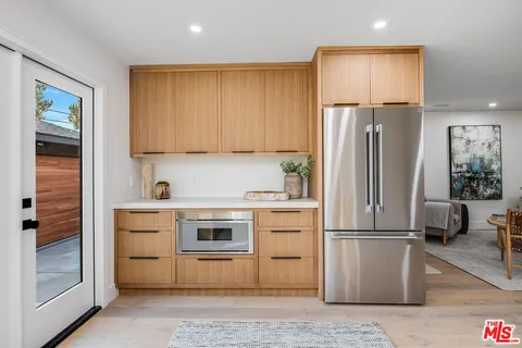 $1,699,000 | 533 North Catalina Street, Burbank, CA 91505