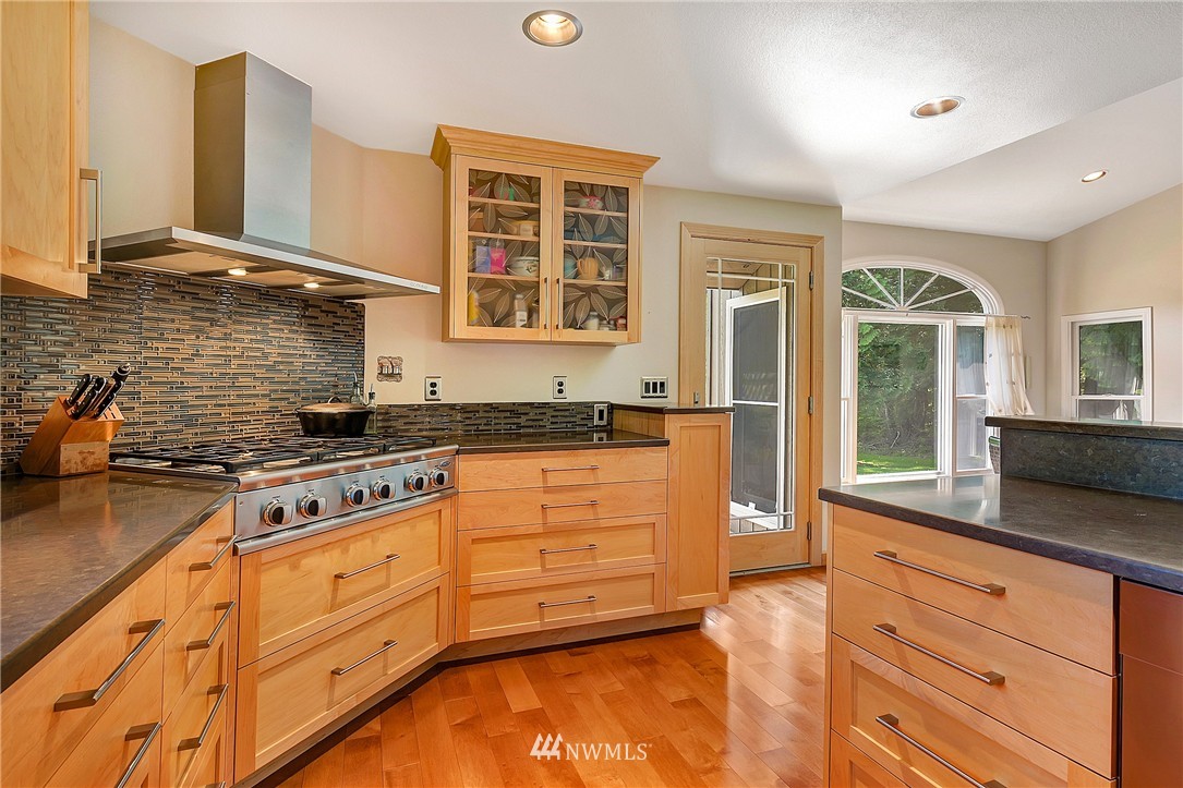 3575 Haynie Road Blaine, WA 98230 - Photo 6 of 25 Gallery Image 6