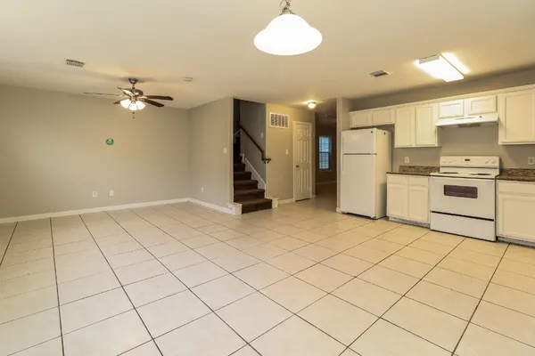 $1,725 | 4939 North Cancun Drive, Houston, TX 77045