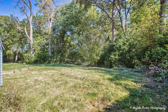 $180,000 | 3012 Oakwood Avenue, McHenry, IL 60051