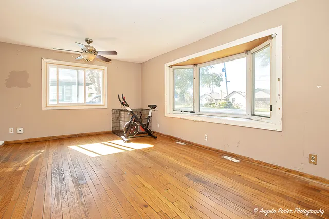 $180,000 | 3012 Oakwood Avenue, McHenry, IL 60051