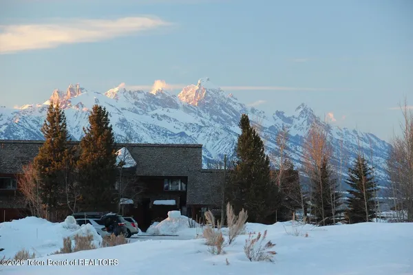 $1,650,000 | 1637 North Harvest Dance Road, Unit 3178/3179, Jackson, WY 83001