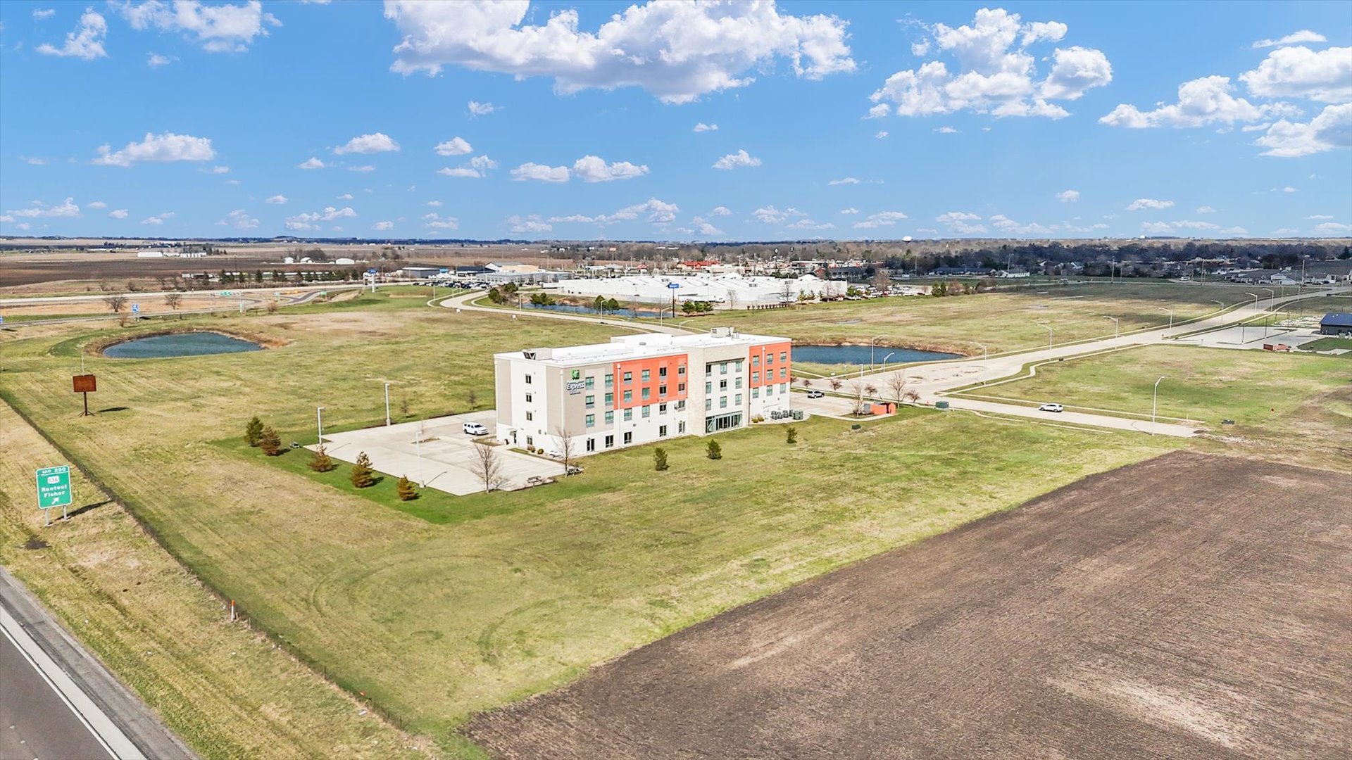 950 Broadmeadow Road Rantoul, IL 61866 - Photo 3 of 29