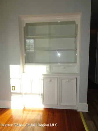 $2,400 | 823-825 Columbia Street, Unit 3, Hudson, NY 12534