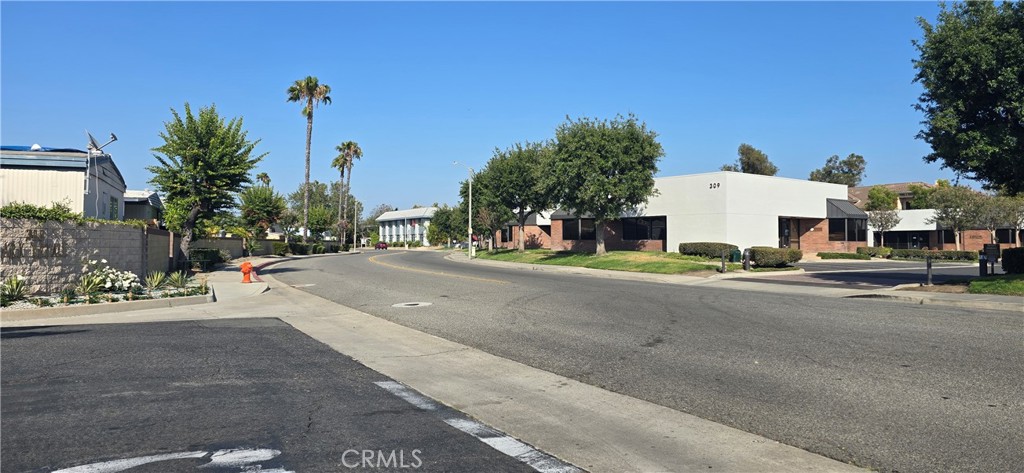 300 North Rampart Street, Unit 42 Orange, CA 92868 - Photo 33 of 37 Community clubhouse