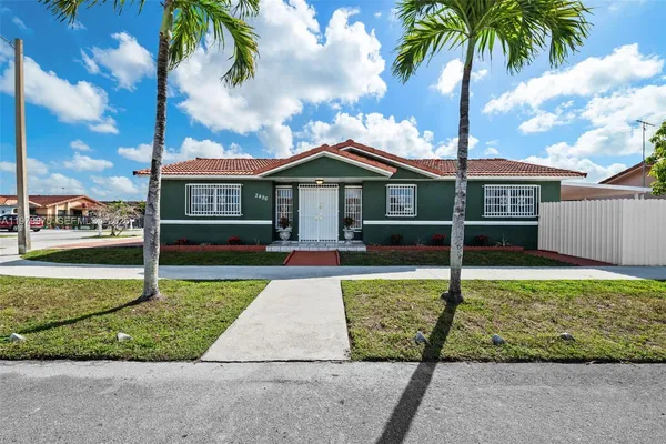 $547,000 | 2496 West 70th Place, Hialeah, FL 33016