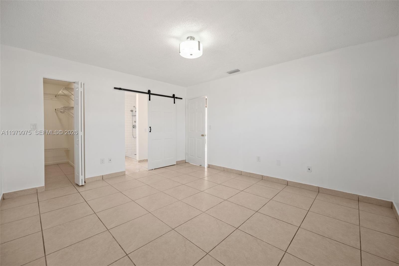 2496 West 70th Place Hialeah, FL 33016 - Photo 13 of 31