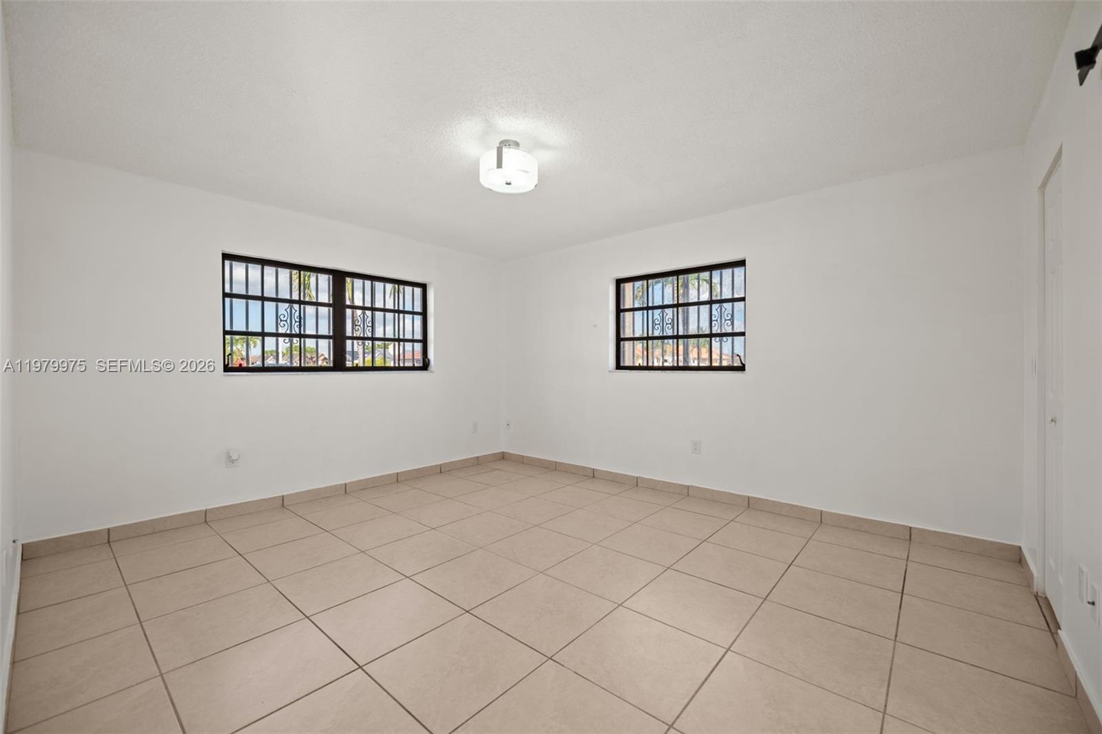 2496 West 70th Place Hialeah, FL 33016 - Photo 14 of 31