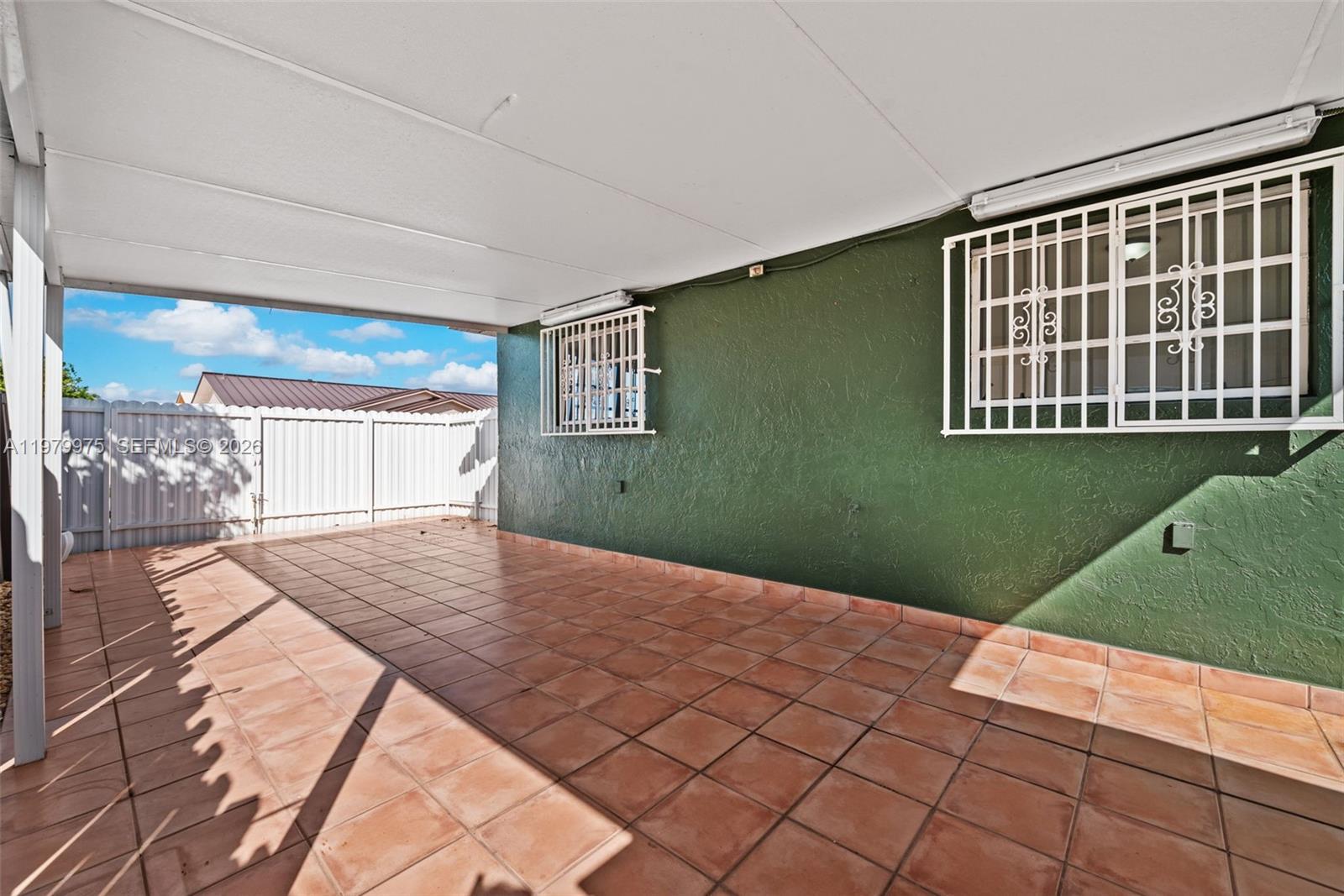 2496 West 70th Place Hialeah, FL 33016 - Photo 22 of 31