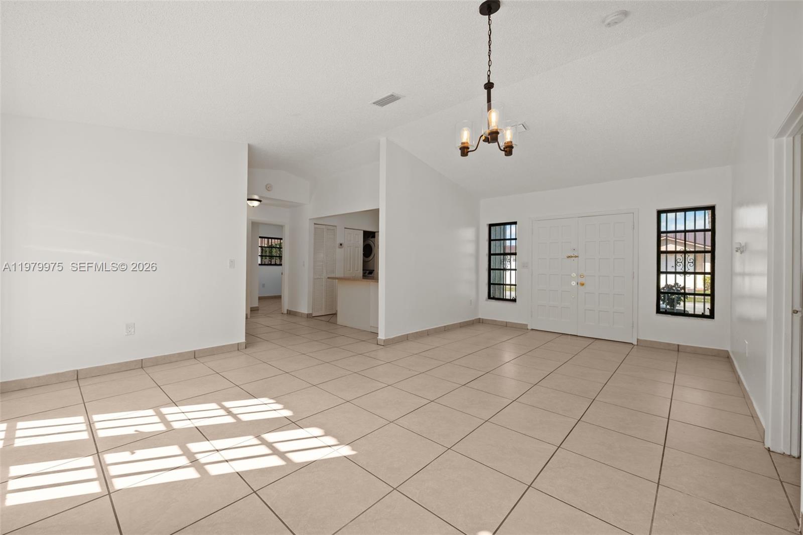 2496 West 70th Place Hialeah, FL 33016 - Photo 7 of 31