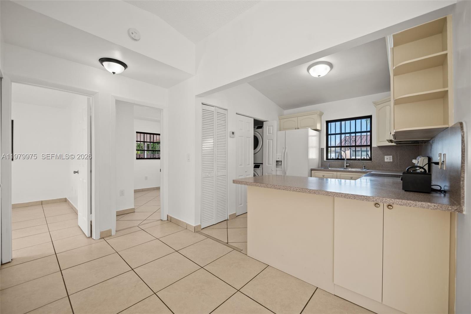 2496 West 70th Place Hialeah, FL 33016 - Photo 9 of 31