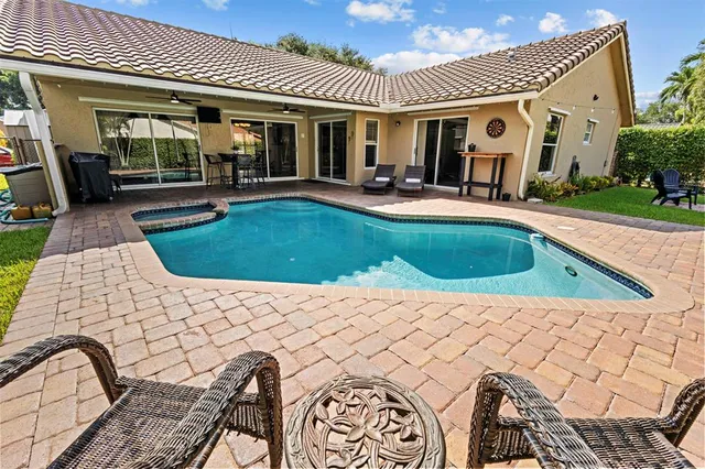 a view of outdoor space yard and patio