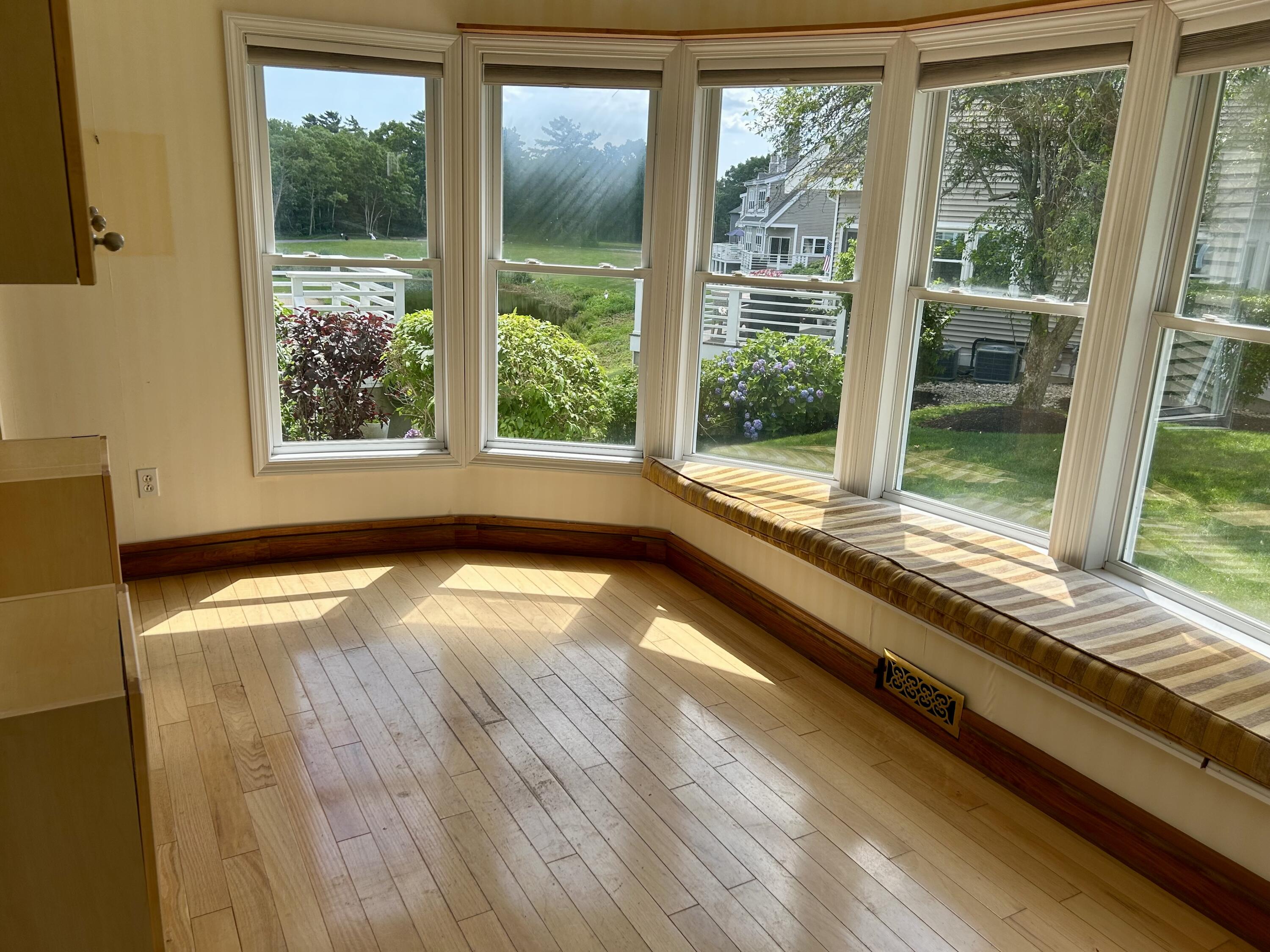 32 Bay Pointe Dr Extension Wareham, MA 02532 - Photo 5 of 51 IMG_4581