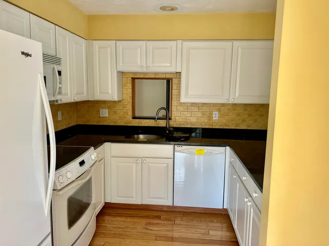 $415,000 | 32 Bay Pointe Dr Extension, Wareham, MA 02532