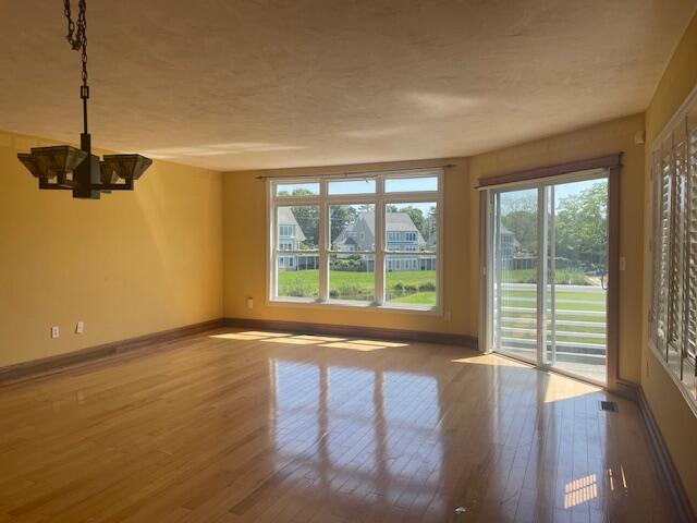 32 Bay Pointe Dr Extension Wareham, MA 02532 - Photo 9 of 51 living room