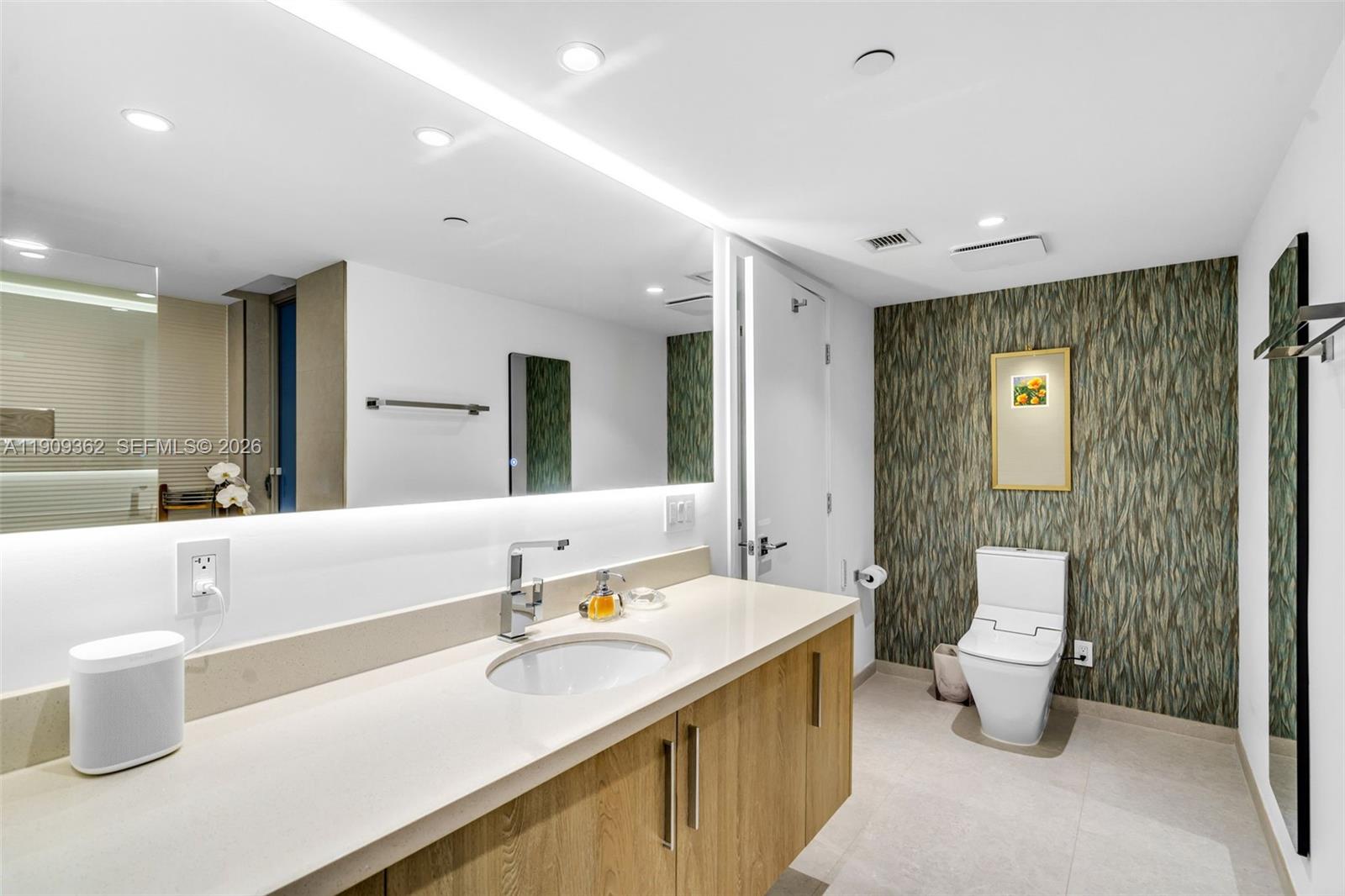 1100 100th Street, Unit 401 Bay Harbor Islands, FL 33154 - Photo 28 of 47 Primary Bathroom