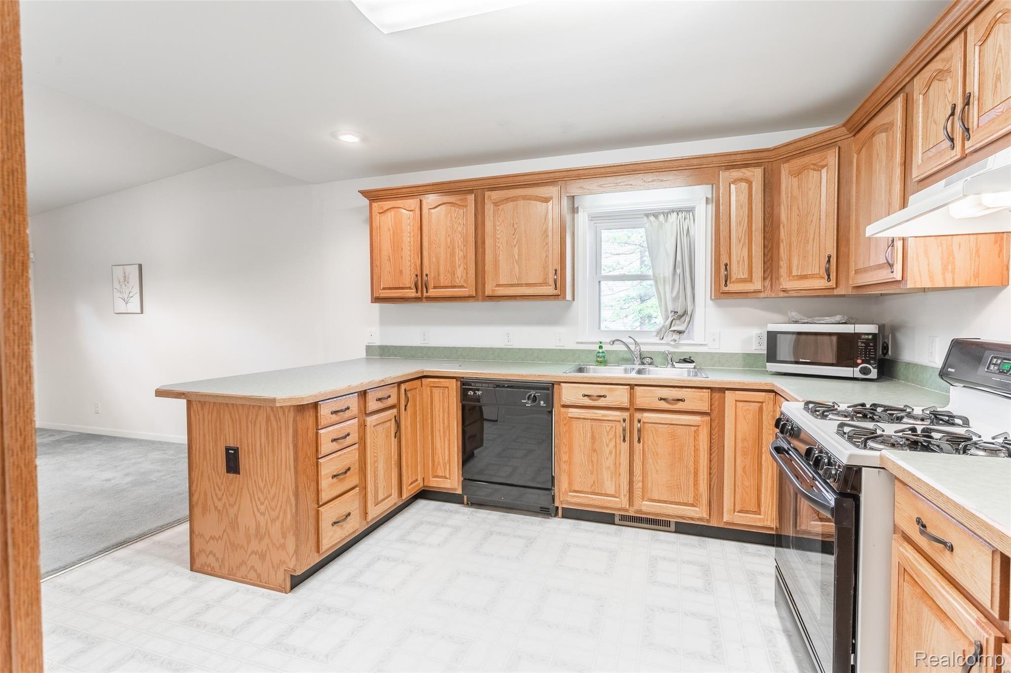 34154 Van Born Road Wayne, MI 48184 - Photo 15 of 29 Van Boren-11.jpg