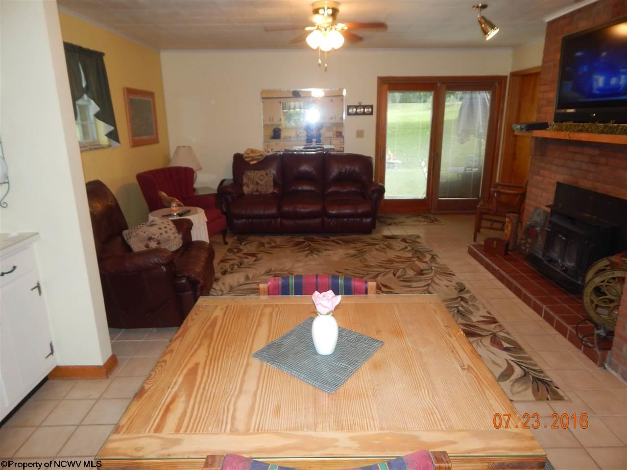 2224 Pleasant Valley Road Fairmont, WV 26554 - Photo 6 of 18 Gallery Image 6