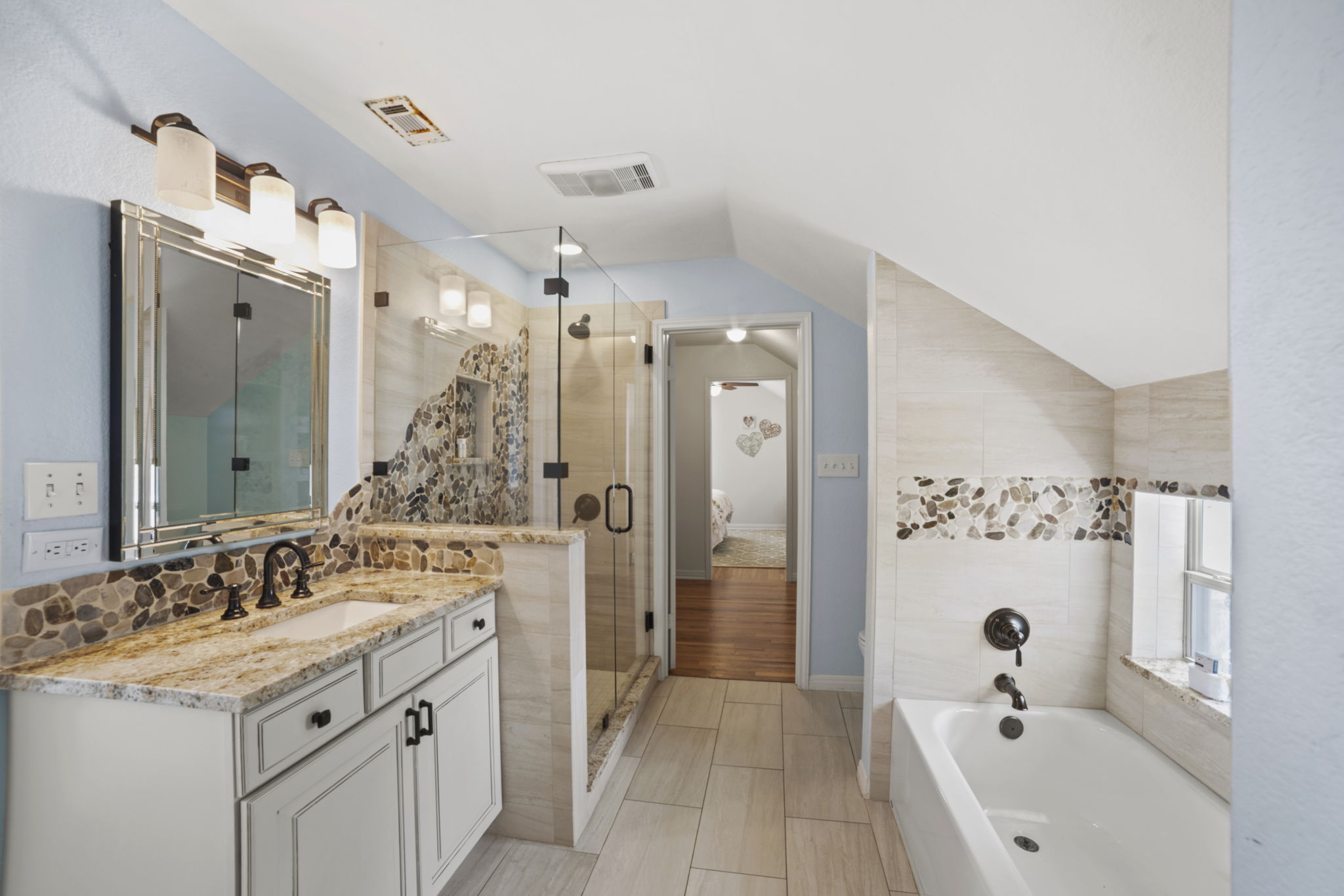20001 Hamilton Pool Road Dripping Springs, TX 78620 - Photo 20 of 40 Updated 2nd floor bathroom.