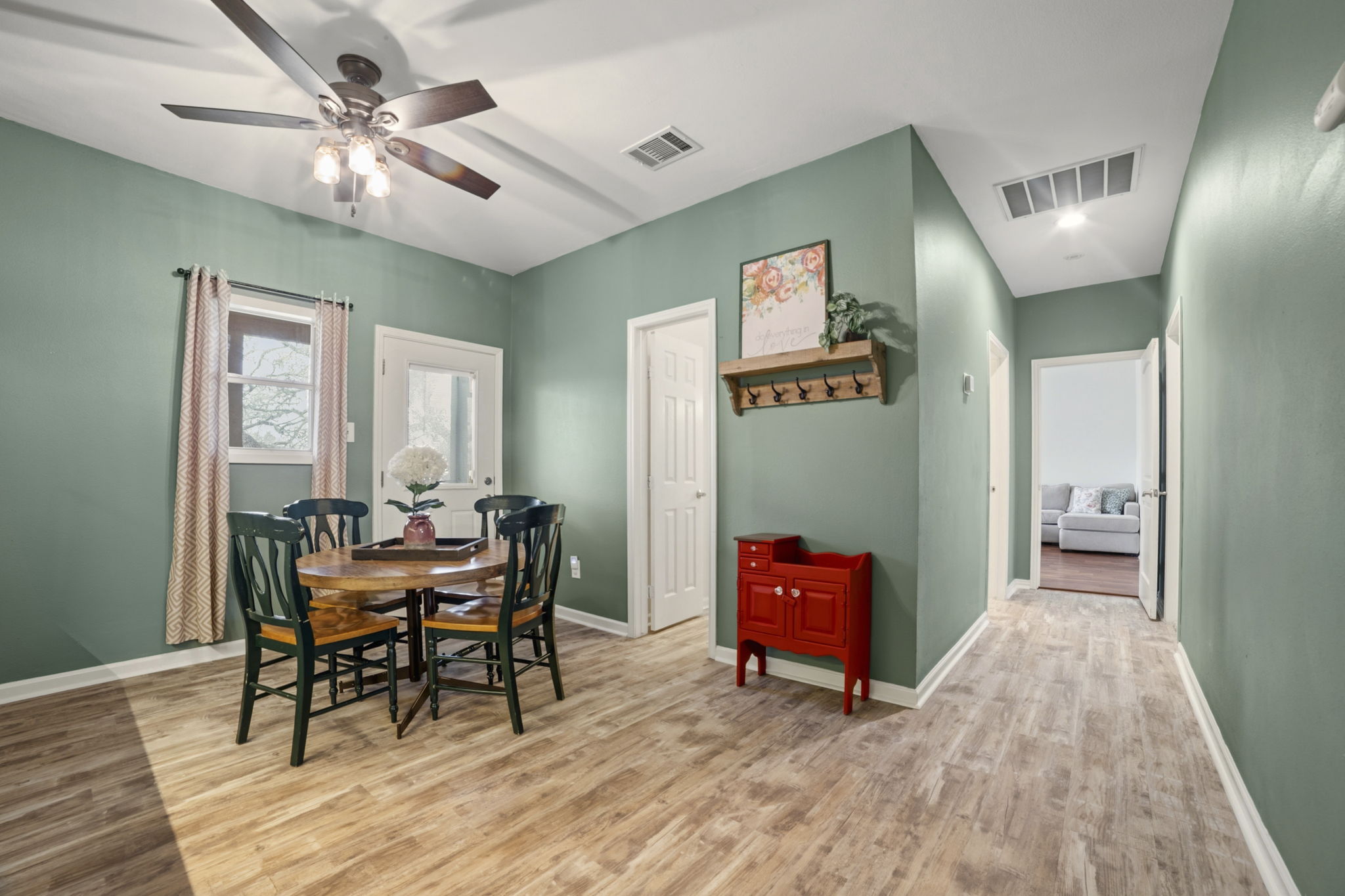 20001 Hamilton Pool Road Dripping Springs, TX 78620 - Photo 29 of 40 Bonus kitchenette area in rear of the house.