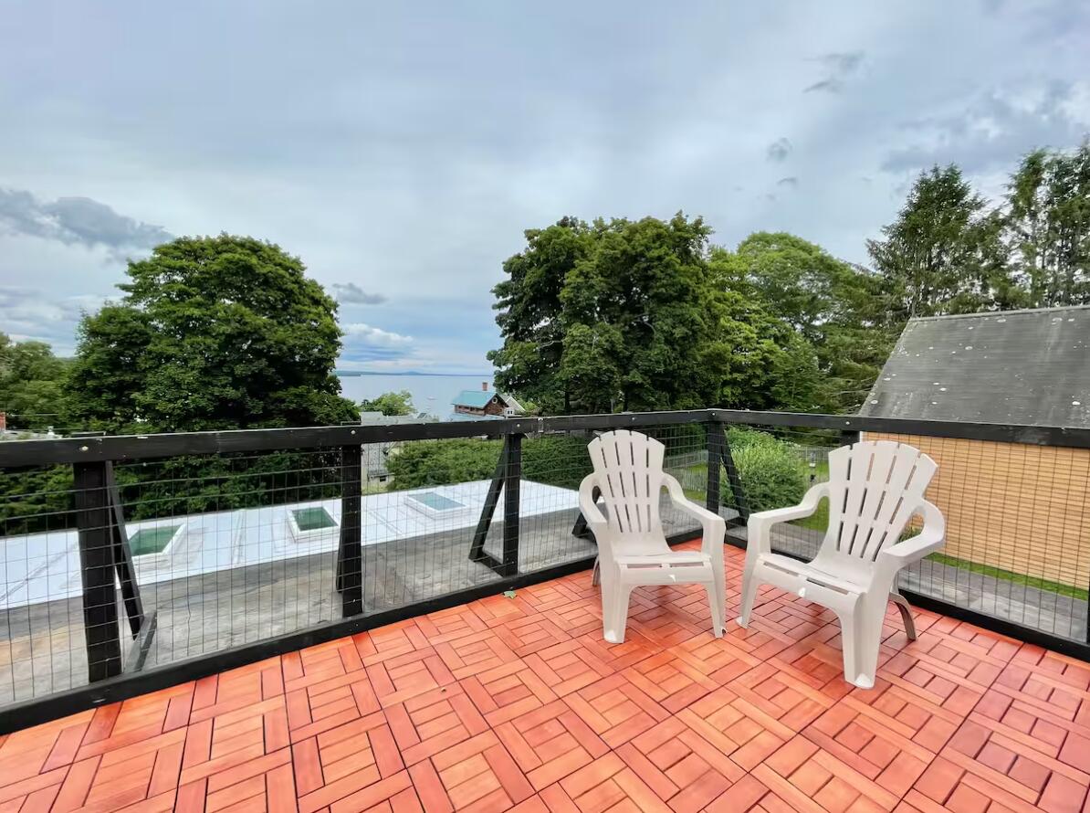 76 Union Street Belfast, ME 04915 - Photo 4 of 25 Screen Shot 2024-10-25 at 7.13.59 PM