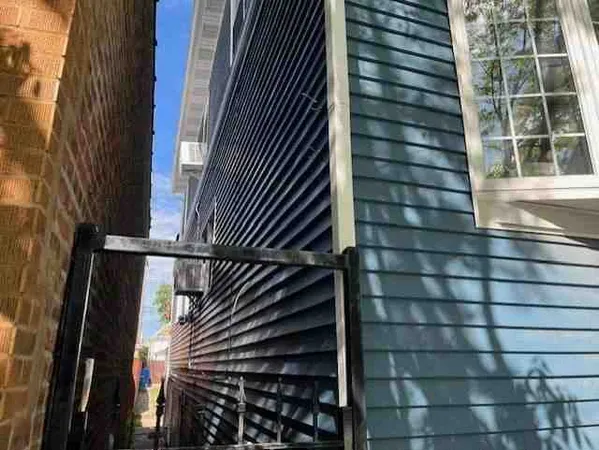 $500,000 | 2948 North Narragansett Avenue, Chicago, IL 60634