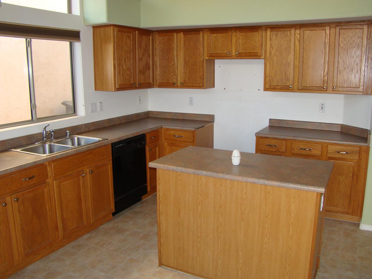 10512 West Coronado Road Avondale, AZ 85392 - Photo 11 of 12 KITCHEN