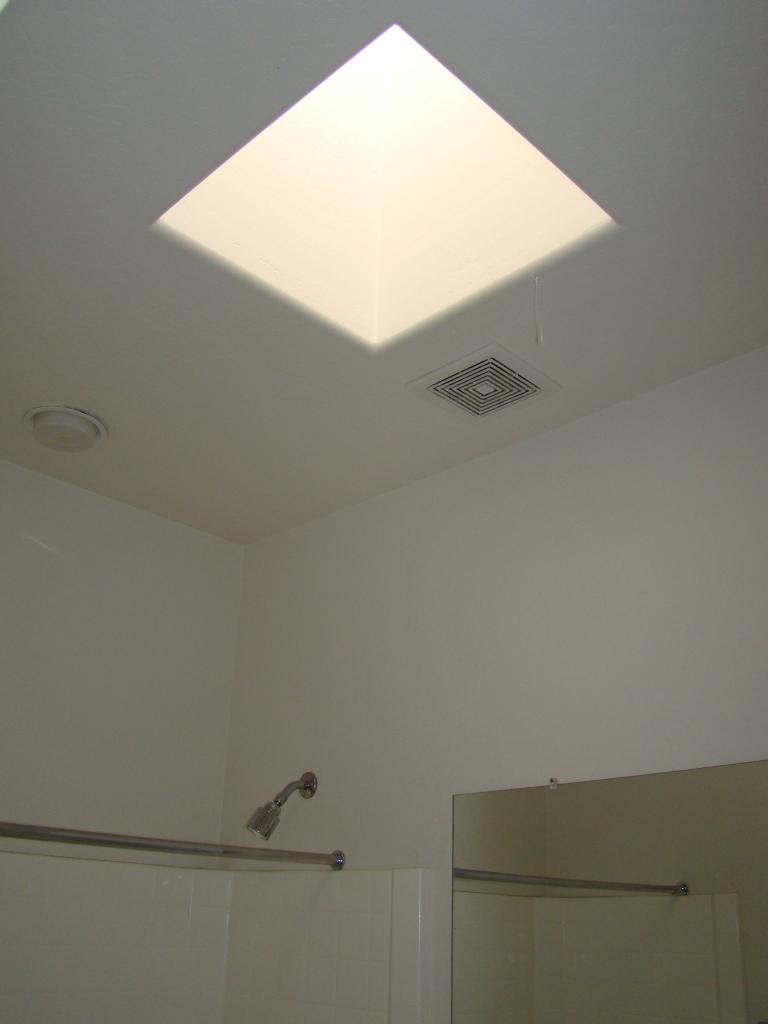 10512 West Coronado Road Avondale, AZ 85392 - Photo 8 of 12 SKYLIGHT IN BATHROOM