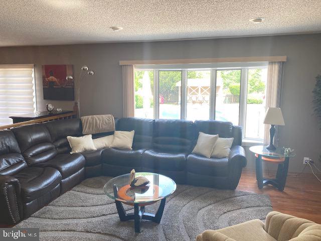 81 Plymouth Road Sicklerville, NJ 08081 - Photo 27 of 59 Family room view of pool