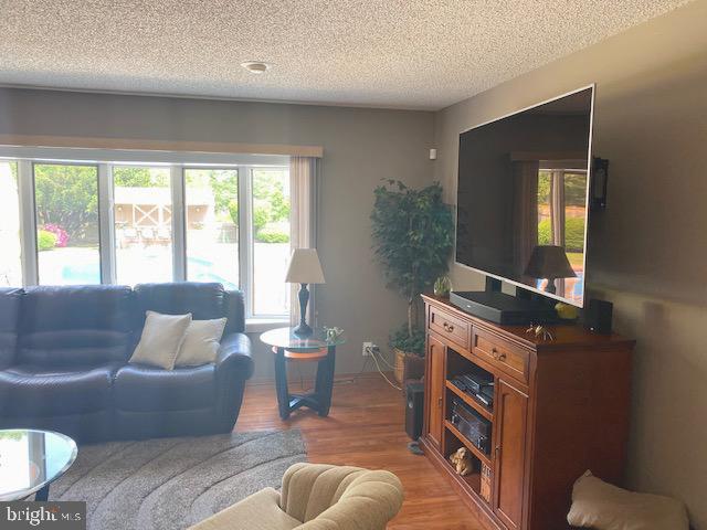 81 Plymouth Road Sicklerville, NJ 08081 - Photo 28 of 59 Family room wall space