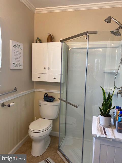 81 Plymouth Road Sicklerville, NJ 08081 - Photo 30 of 59 First floor guest bathroom
