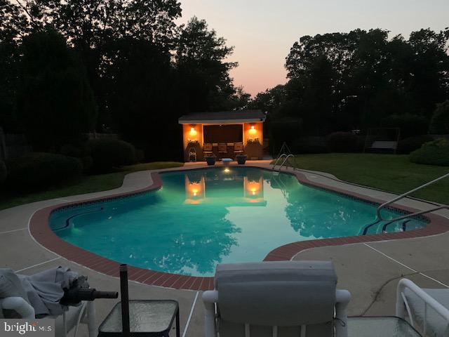 81 Plymouth Road Sicklerville, NJ 08081 - Photo 8 of 59 Twilight pool lighting