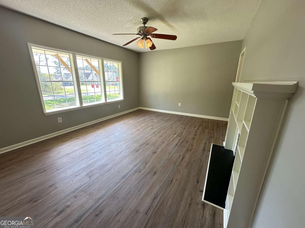 11 Pendleton Street Baxley, GA 31513 - Photo 5 of 11