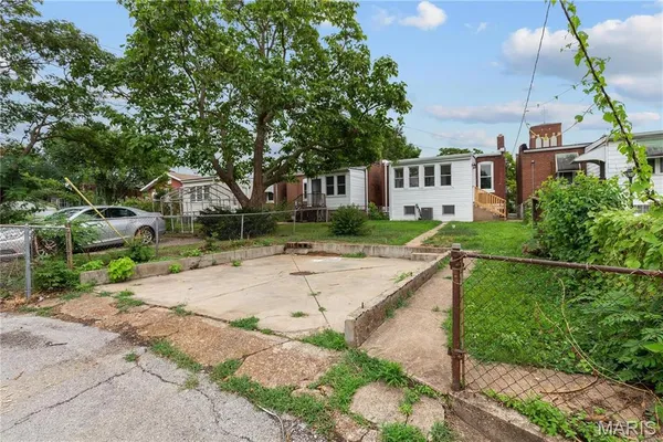 $1,600 | 6445 South Kingshighway Boulevard, St. Louis, MO 63109