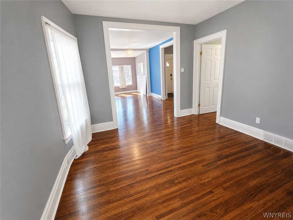 83 Baynes Street Buffalo, NY 14213 - Photo 2 of 13