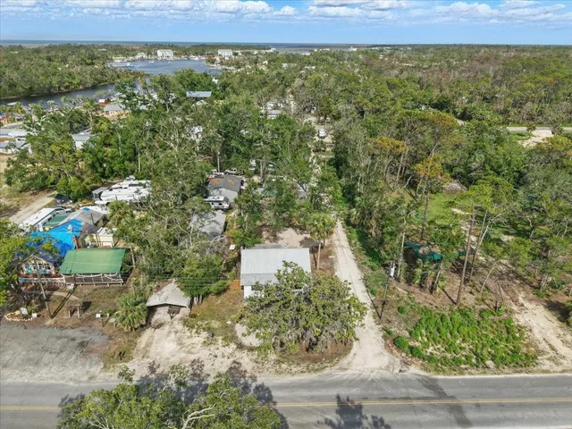 $270,000 | 209 Southeast 10th Street, Steinhatchee, FL 32359