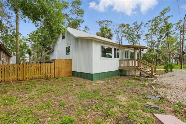 $260,000 | 209 Southeast 10th Street, Steinhatchee, FL 32359