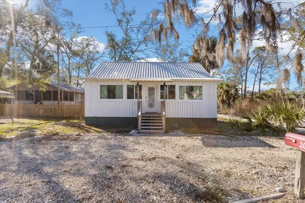 $260,000 | 209 Southeast 10th Street, Steinhatchee, FL 32359